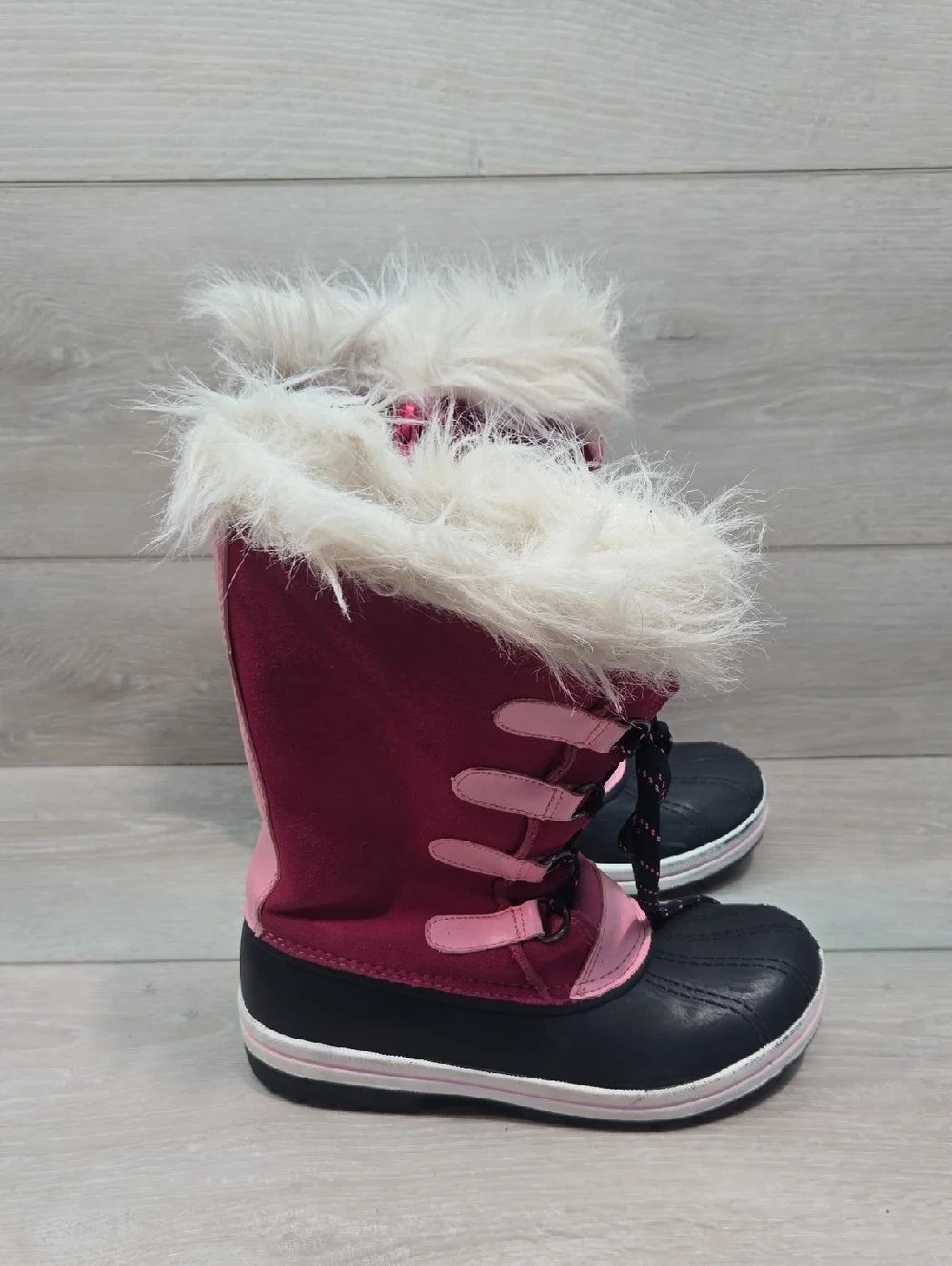 Ozark Trail Big Girl 3M Thinsulate Water Resistant 200gr Winter Boots Shoes Sz 3